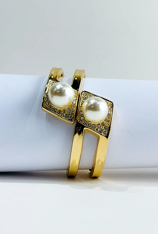 Pearl Crystal Frame Bracelet