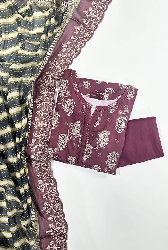 Bin Saeed Premium Lawn Lace Work With Embroidery - Burgundy 3pcs (stitched)